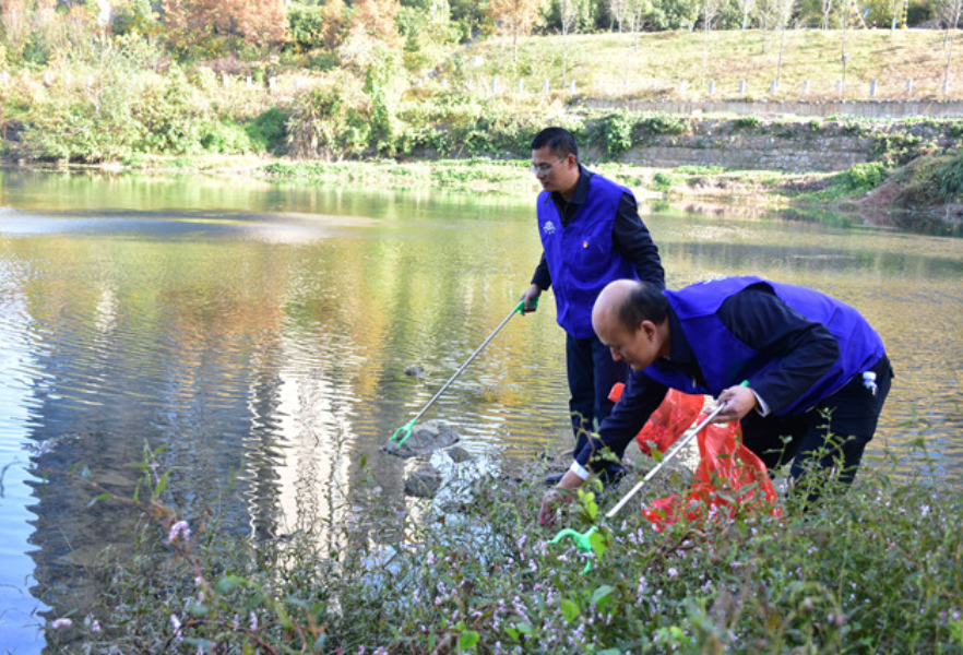 娄底：支部联建聚合力 “河”你共“净”护清波