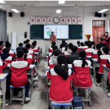 青赴绿意 大美湖湘丨“新化青年”选调生宣讲团进校开展青少年生态文明宣讲