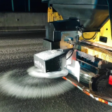 党旗在冰雪一线高高飘扬——双峰县以“四个强化”全力应对低温雨雪冰冻天气