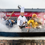 “热气腾腾新化年”2026新化年俗市集启幕