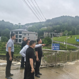 强降雨突袭圳上镇 娄底市县两级水利部门一线督导防汛抢险