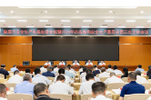 何朝晖：时刻绷紧安全生产之弦 坚决守牢安全发展底线