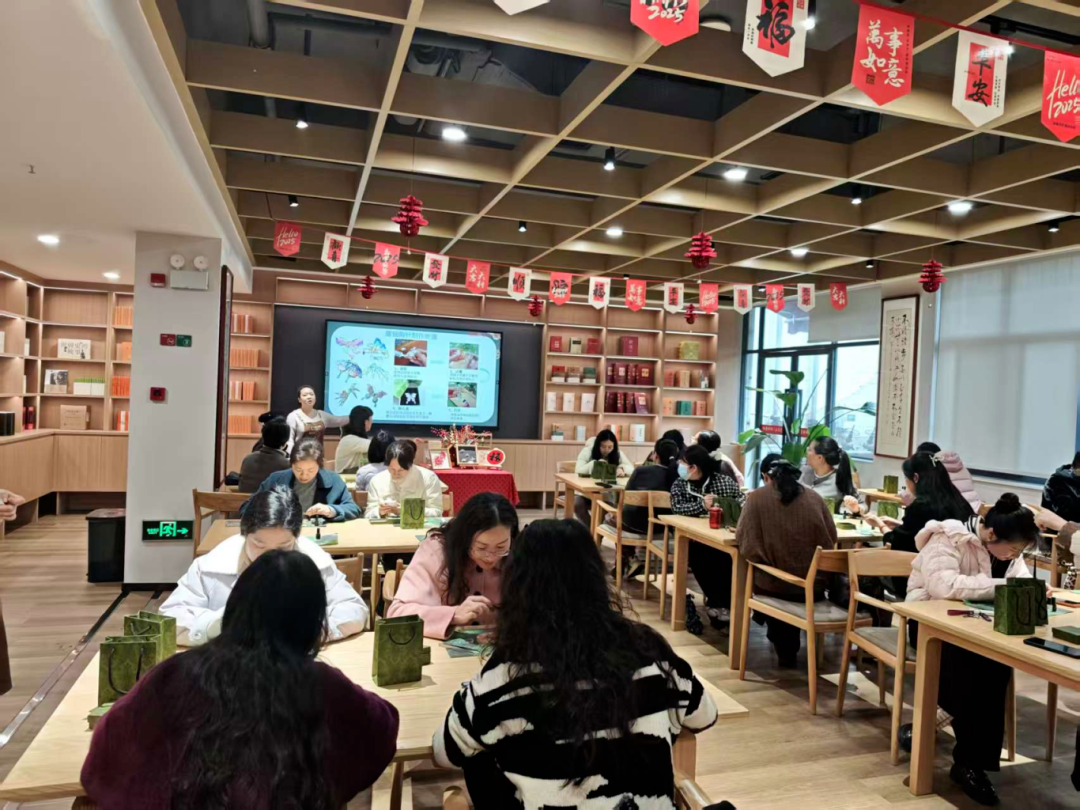 “她”的名字，叫芳华 | 湖南省委党校举办“书香芳华·阅见美好”庆“三八”国际妇女节活动