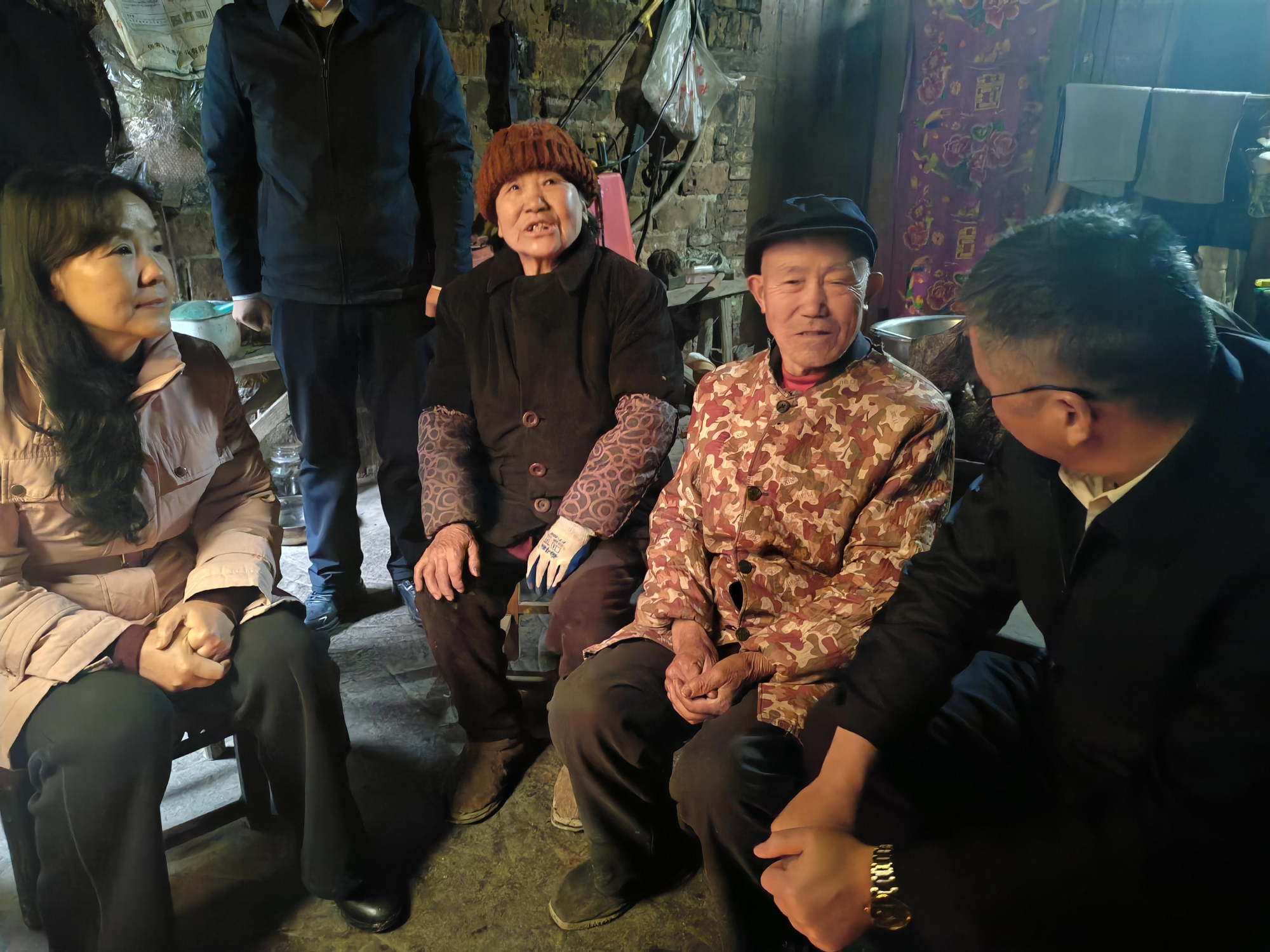 党建引领聚合力  教研咨宣促振兴 ——省委党校经济学教研部与妇女理论教研部联合组织开展主题党日活动