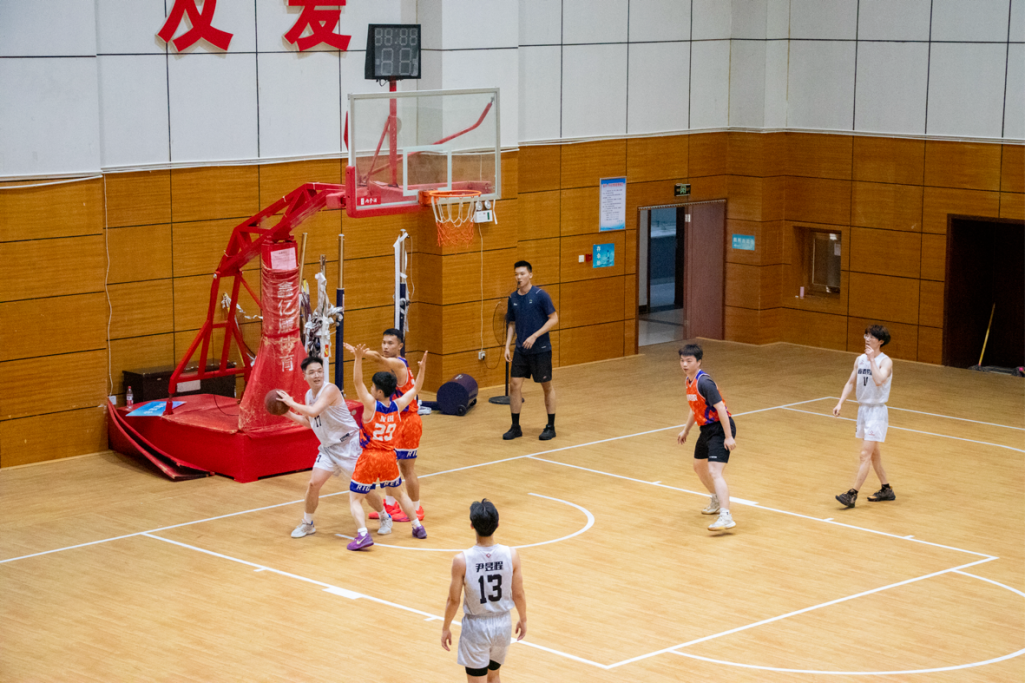 赛场展风采 青春正当时——湖南省委党校硕士研究生第四届“五四杯”篮球赛圆满收官