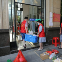 视频｜益阳赫山这一小区只进不出 15栋楼的住户怎么生活？