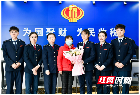 衡阳税务：学雷锋 当先锋 春风送暖暖人心