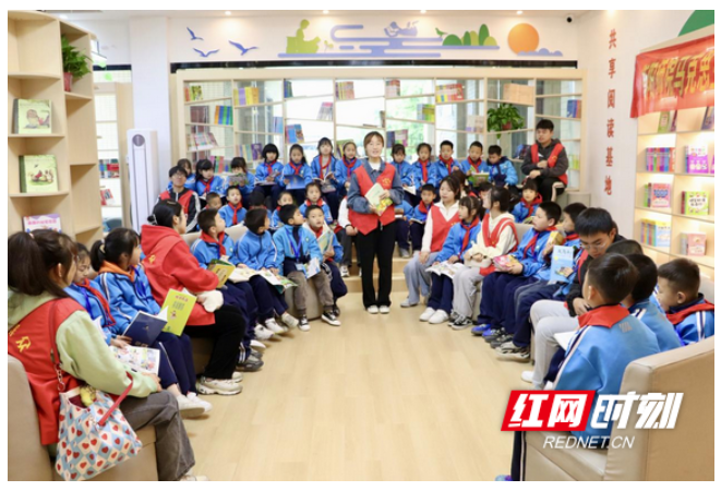 衡阳师院：大学生志愿者与孩子共赴“书香之约”