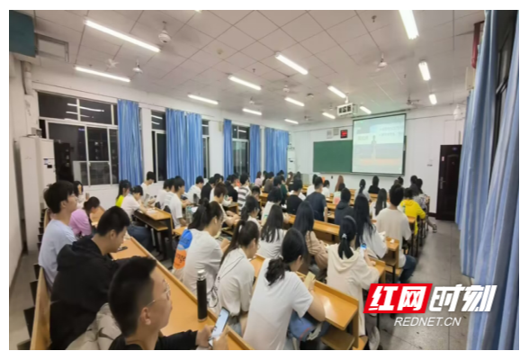 南华大学“5·25”心理健康文化节开幕