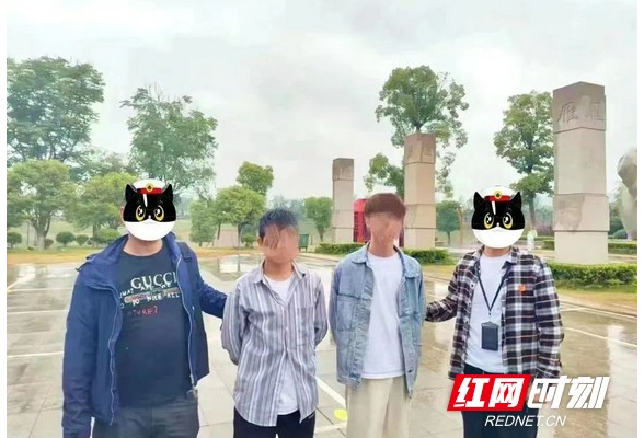 两部手机一根线便能“躺赚”？两男子被刑拘