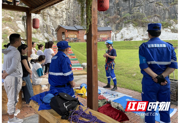 南华医院创新湖南省灾害专科培训形式 邀请蓝天救援队实地开展山地救援培训