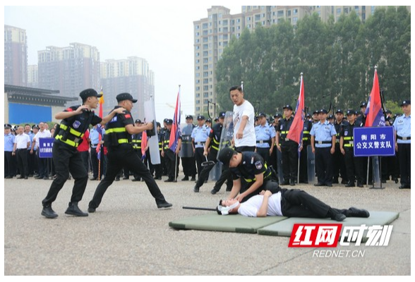 警民共治 平安公交！“衡阳公交义警”授旗上岗执勤