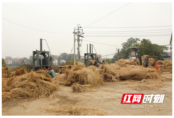 衡南：秸秆回收利用有妙招 运往甘肃做防沙固沙材料