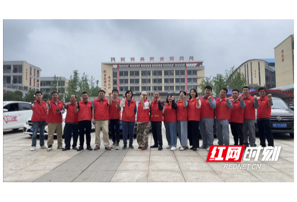 衡东：志愿者协会携手爱心企业开展“爱心送考”