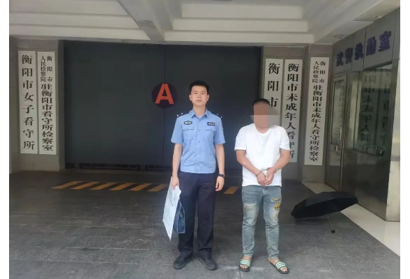 屡教不改，男子“拉车门”盗窃“二进宫”