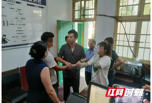 衡阳县法院：抚养权变更起纠纷 法官调解温暖人心