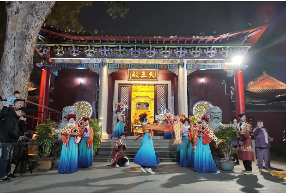 文化中国行｜衡阳市珠晖区：鱼灯快闪闹元宵 龙灯巡游送祝福