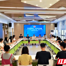政协委员情系教师节 开展慰问送祝福
