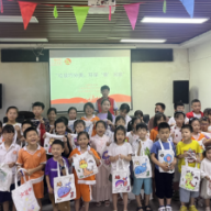 垃圾巧分类 环保“袋”回家