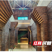 “我屋里就住新开铺” | 守与新：78岁义工和他的城市记忆