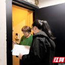 入户宣讲“零距离” 织牢反诈“防护网”