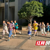 暑期晨跑“运动小纵队”轻盈出圈 于奔跑中邂逅健康与安全成长