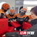 暖心慰问新就业群体 长效保障让温暖“不打烊”