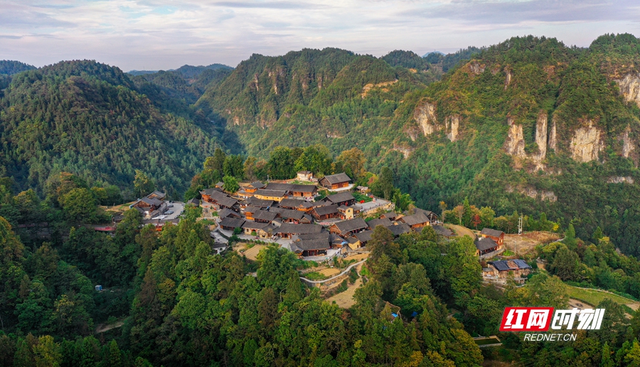 十八洞村 (1)_副本.jpg