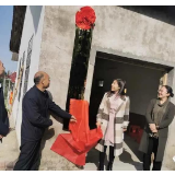 就业持家两不误，扶贫车间暖心田
