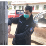 这个辅警好样的！退伍不褪色