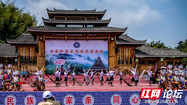 2025. 4.19通道大戊梁歌会 王启友摄 15367572777(13).jpg