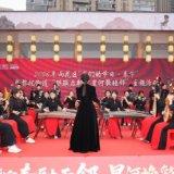 浏阳河畔年味新体验:没放鞭炮,这场社区春晚为何掌声更响?