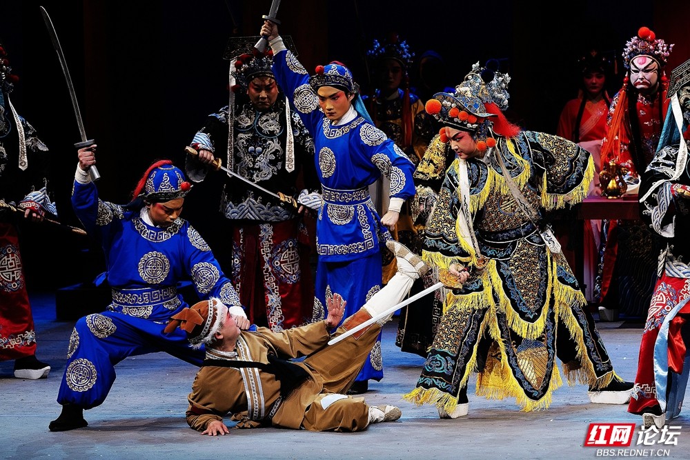 nEO_IMG_nEO_IMG_国家非遗巴陵戏复排的历史名剧《九子鞭》剧照 (22) 许理伟 摄.jpg