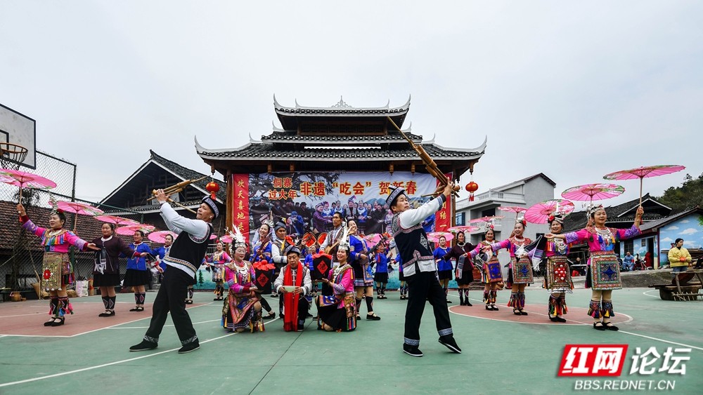 《文艺表演2026.2.22正月初六 双江镇向晖村春节吃会活动图片 王启友摄 15367572777 (27)_副本.jpg