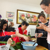 端午敬老,宁乡志愿者们忙得热火朝天