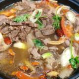 【邵阳果哩 蛮有味】小平哥探店 | 冬日太冷？羊肉火锅安排上！
