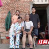 助力不服输 自强摘“穷帽” ——大祥区板桥乡金桥村屈呈祥