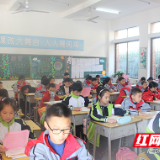 隆回：“海报”+“手册” 让“双减”精神进入千家万户