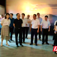 省商务厅、省禁毒办领导到五峰铺镇参观邵阳县五峰铺禁毒警示教育基地