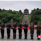 “迎大庆、保平安”，邵东警方在行动