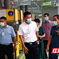 邵阳县科工信局全员“一对 一”联企战新冠保安全