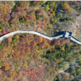 长城秋色展画卷 霜叶红于二月花