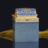 太美了！北京冬奥会特许商品“冬奥金镶玉瓶”“冬奥双玺”发布