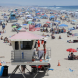 美国疫情为何突然间又画出惊人曲线