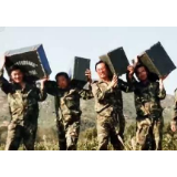 永不停机的老兵义务放映队 24年践行无私奉献老兵精神