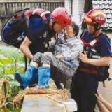 众志成城 抗击1号洪水（深阅读·防汛救灾 全力以赴）