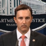 美国司法部指控50多人诈骗抗疫救助金