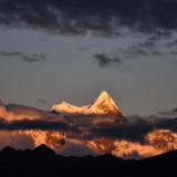 南迦巴瓦峰夕照