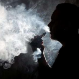 南方日报：电子烟参照卷烟能管好吗？
