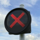 民航局对多个中外航班发出熔断指令，要求做好机票退改等工作